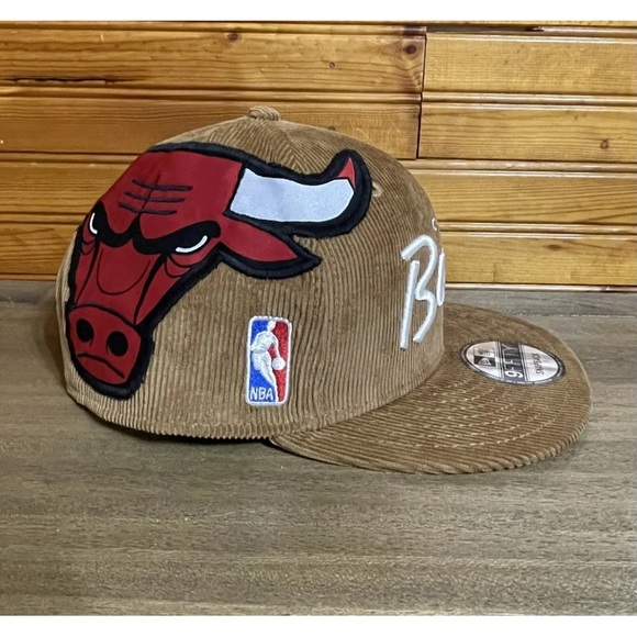 New Era Chicago Bulls Corduroy Script 9FIFTY Snapback RARE Bulls Hat Exclusive